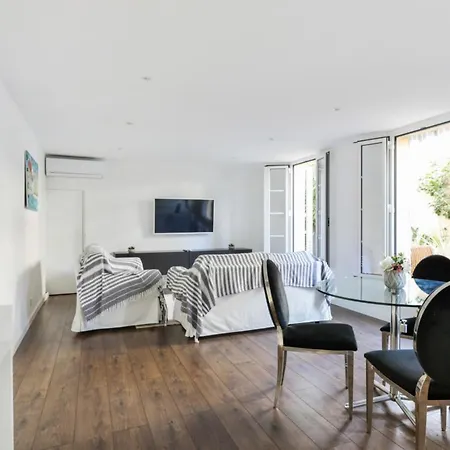 Charming Flat With Ac And Terrace Close To Center - Welkeys Διαμέρισμα Κάννες